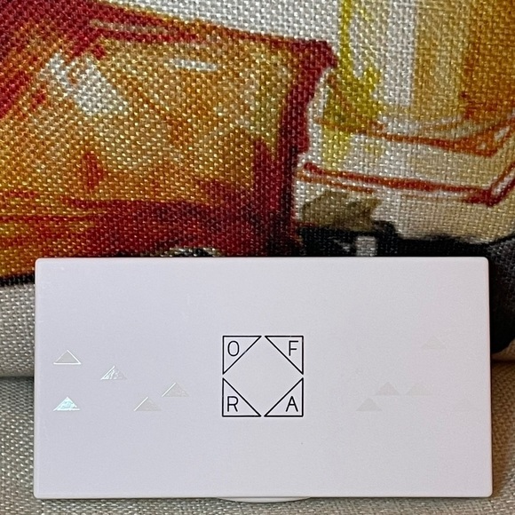 OFRA Midi Palette | Face it - Light - Picture 3 of 4